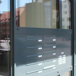 RESIDIUM bietet Ihnen hier eine intelligente Lösung - Door Unit - Übersichtlicher Touch Display der Türsprechanlage